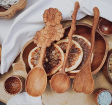 Load image into Gallery viewer, Handcrafted Heart Twig Spoon

